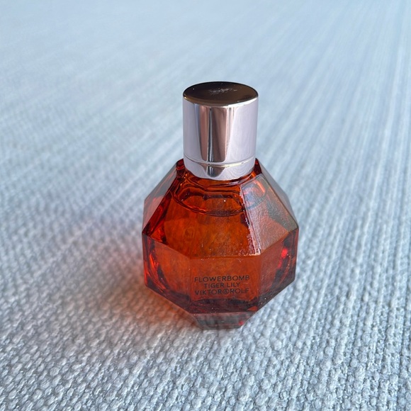 Viktor&Rolf Flowerbomb Tiger Lily miniature - Picture 1 of 8